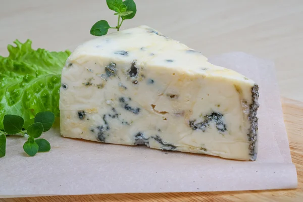 Μπλε τυρί με ρίγανη — Φωτογραφία Αρχείου