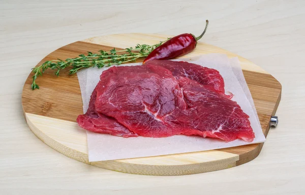 Raw beef steak — Stock Photo, Image