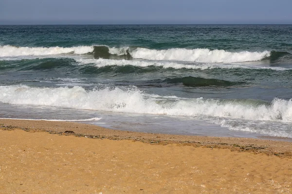 Costa del Mar Nero come sfondo — Foto Stock