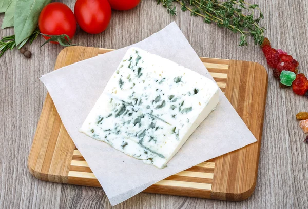 Blue cheese with herbs and spices — Stock Photo, Image