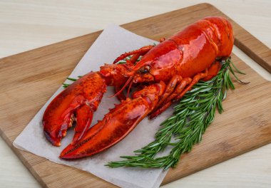 Rosemary ile haşlanmış ıstakoz