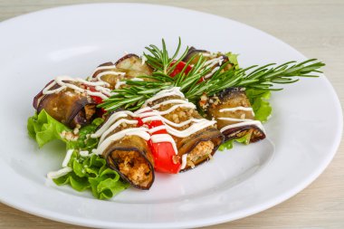 Patlıcan peynir ve ceviz rulo