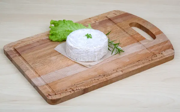 カマンベール チーズのブリー — ストック写真