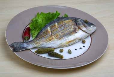 Salata ızgara dorado