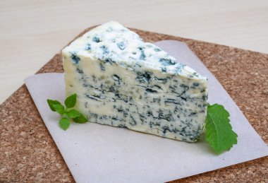 Dor mavi peyniri Fesleğenli