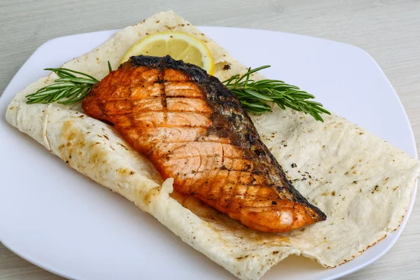 Grilled salmon with dill — Stock Photo, Image