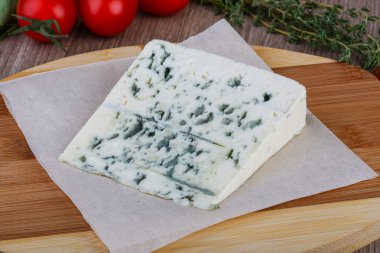 mavi peynir otlar ile