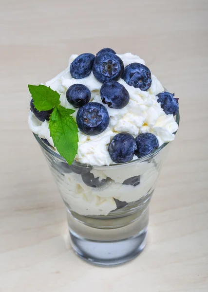 Blåbär med mascarpone — Stockfoto