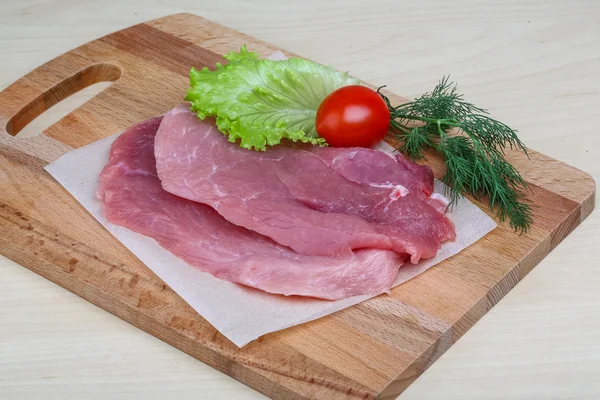 Rohes Schweineschnitzel — Stockfoto