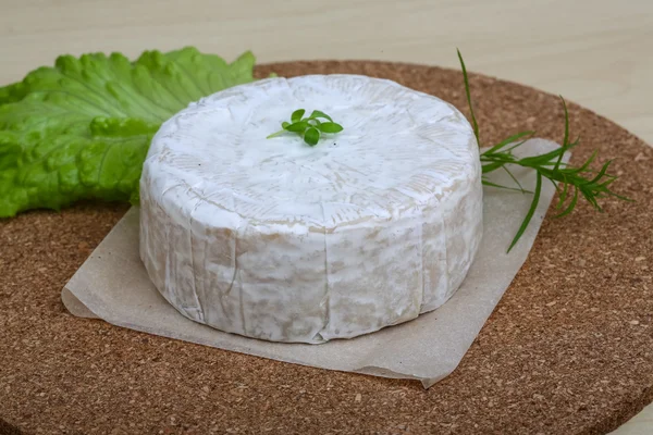 Τυρί brie καμαμπέρ — Φωτογραφία Αρχείου