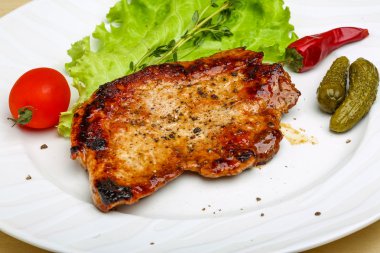 kavrulmuş domuz eti