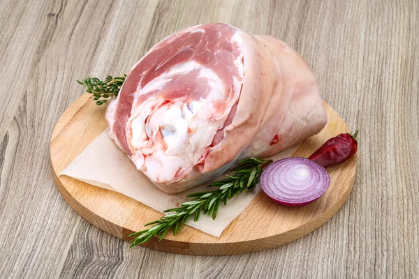 Raw pork knuckle — Stock Photo, Image