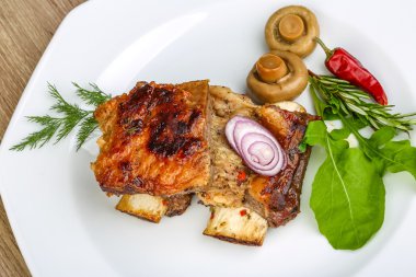 Kavrulmuş dana kaburga