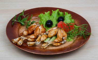 Kavrulmuş kurbağa bacağı