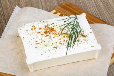 beyaz peynir ile dereotu