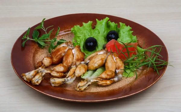 Kavrulmuş kurbağa bacağı