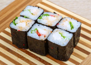 Yengeç eti ile rulo