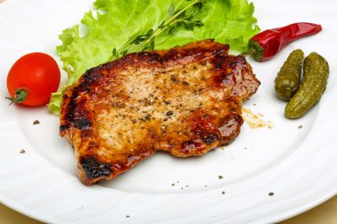 kavrulmuş domuz eti