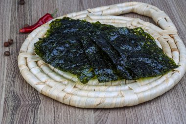 Nori deniz yosunu yaprak