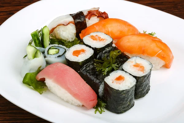 Sushi und Brötchen Set — Stockfoto