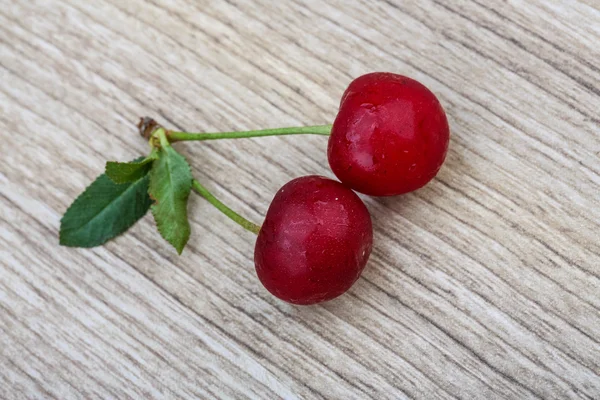 Cerises fraîches mûres — Photo