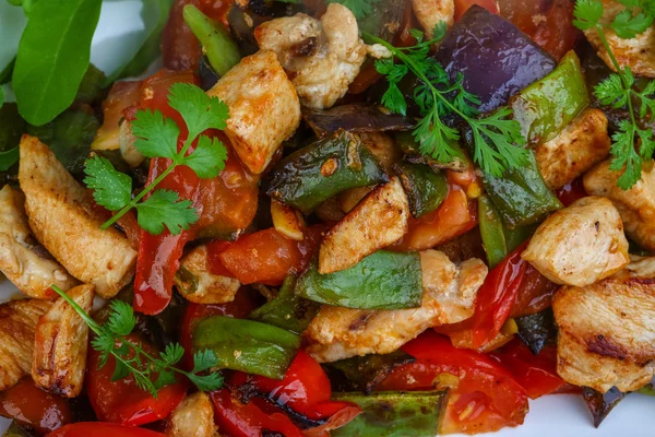 Stir fried chicken with vegetables — Stock Photo, Image