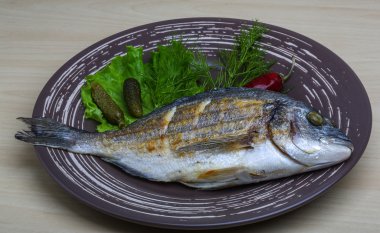 Salata ızgara dorado