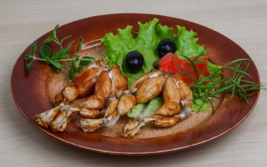 Kavrulmuş kurbağa bacağı