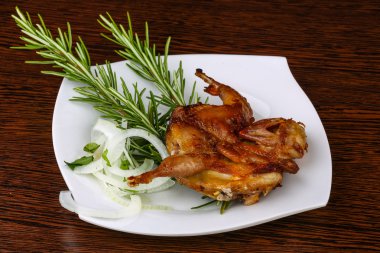 Kızarmış bıldırcın