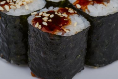 yılan balığı rulo