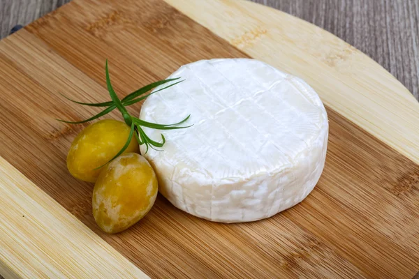 Brie-ost – stockfoto