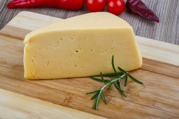 Triángulo del queso amarillo —  Fotos de Stock