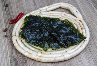 Nori deniz yosunu yaprak