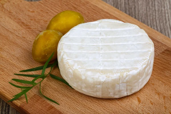 Brie peyniri — Stok fotoğraf