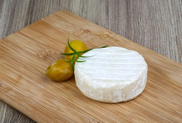 Queso brie —  Fotos de Stock