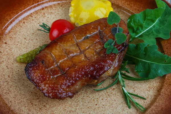 Gebratene Entenbrust — Stockfoto