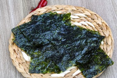 Nori deniz yosunu yaprak