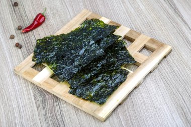 Nori deniz yosunu yaprak