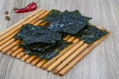 Nori deniz yosunu yaprak