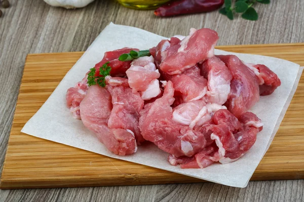 Mięso wieprzowe pokrojone w kostkę — Zdjęcie stockowe