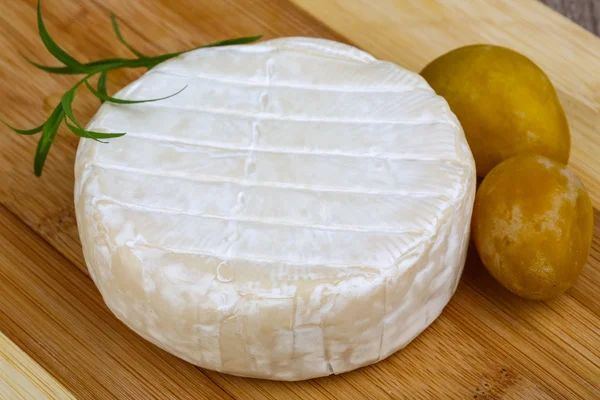 Brie peyniri — Stok fotoğraf