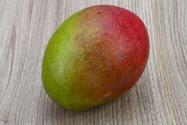 Fresh ripe mango — Stock Photo, Image