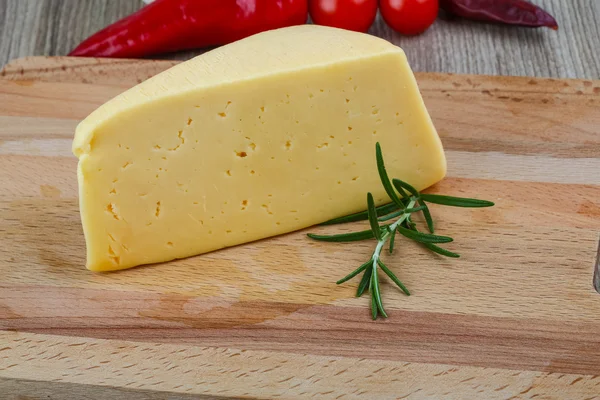Triángulo del queso amarillo — Foto de Stock