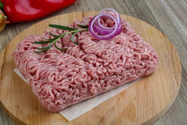 Rå köttfärs griskött — Stockfoto