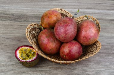 Taze tropikal meyve - Maracuja