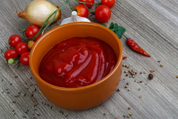 Heller Tomatenketchup — Stockfoto