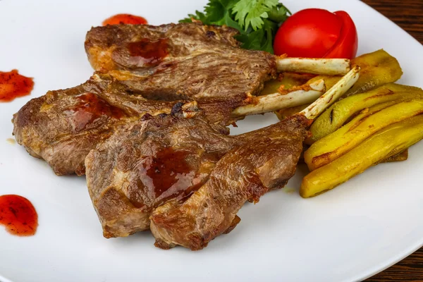 Chuletas de cordero a la plancha —  Fotos de Stock