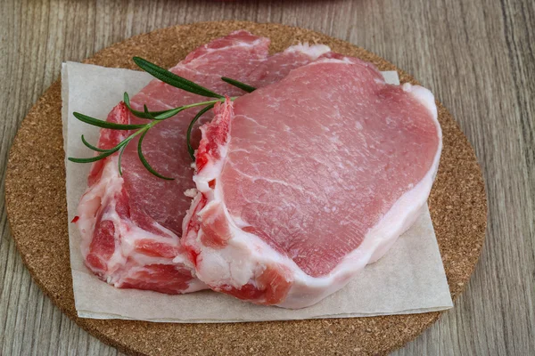 Rohe Schweinesteaks — Stockfoto