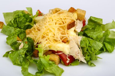 Tavuklu Sezar salatası