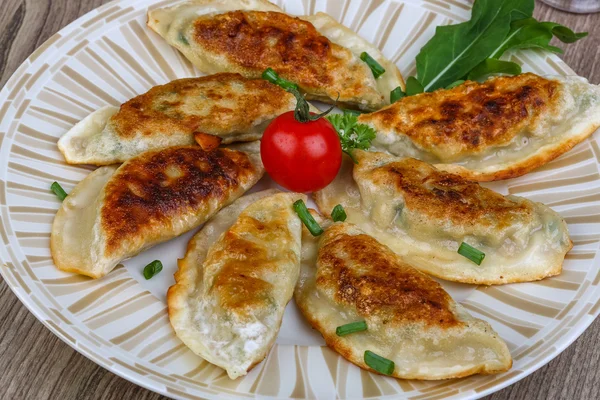 Dań kuchni japońskiej - Gyoza — Zdjęcie stockowe